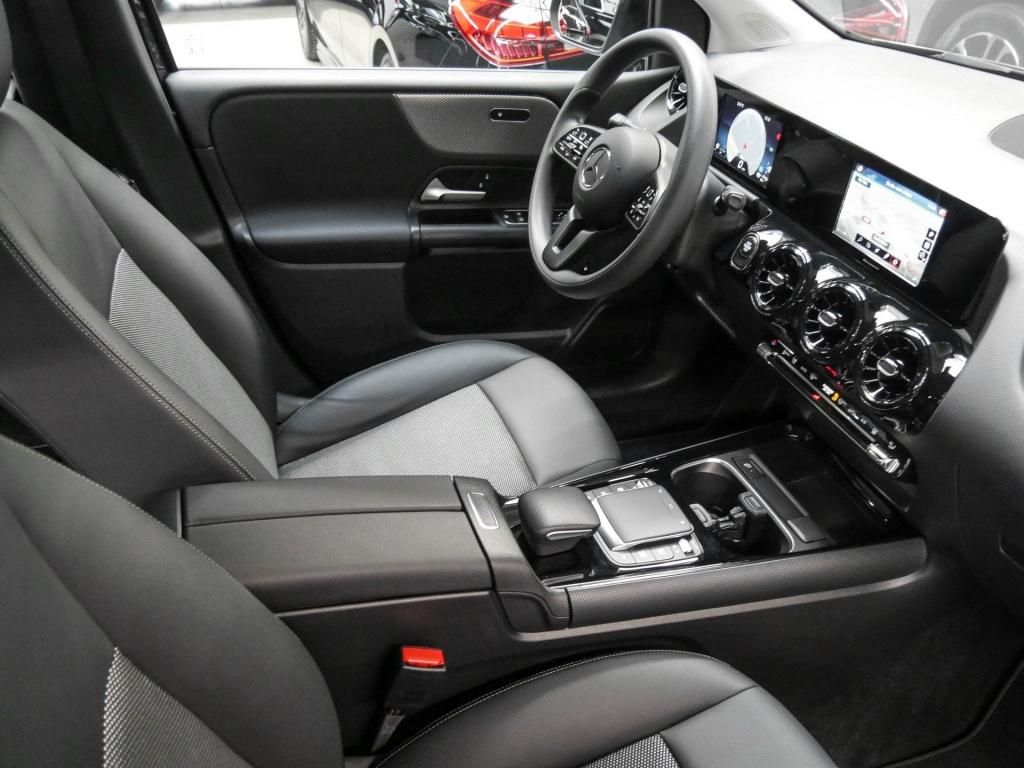 Mercedes-Benz B 250 2022