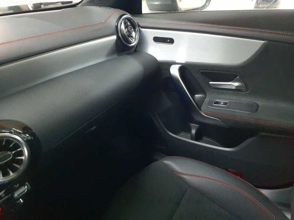 Mercedes-Benz CLA 250 2021