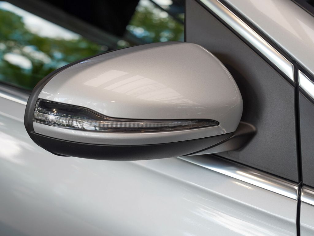 Mercedes-Benz B 180 2023