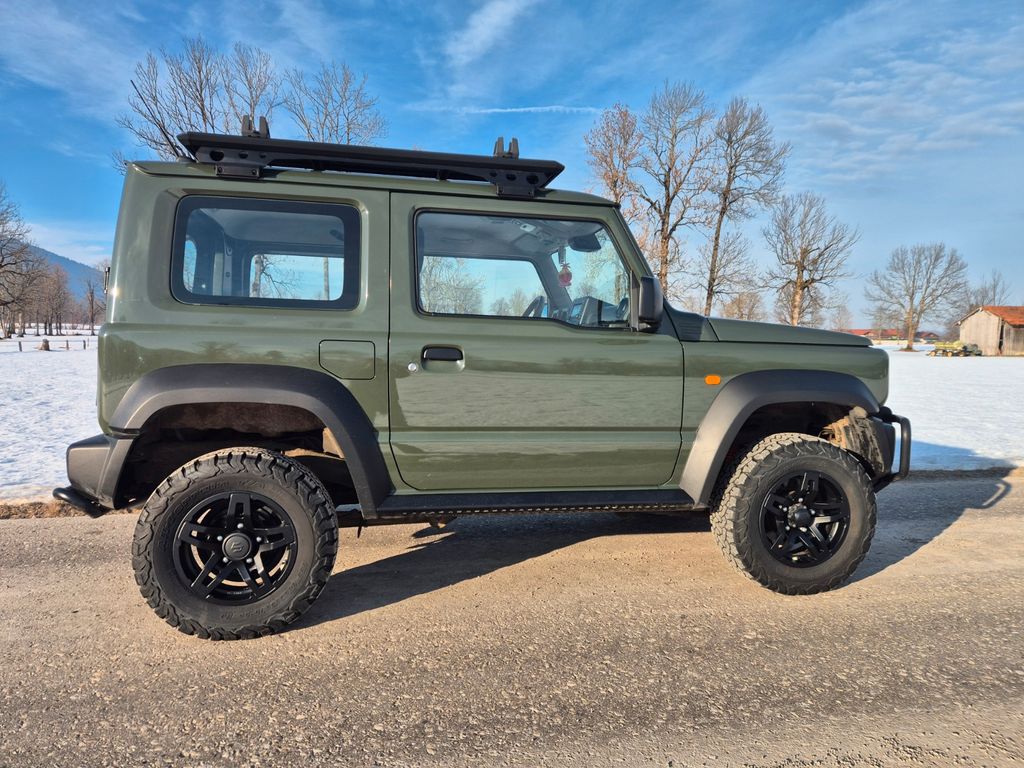 Suzuki Jimny 2023