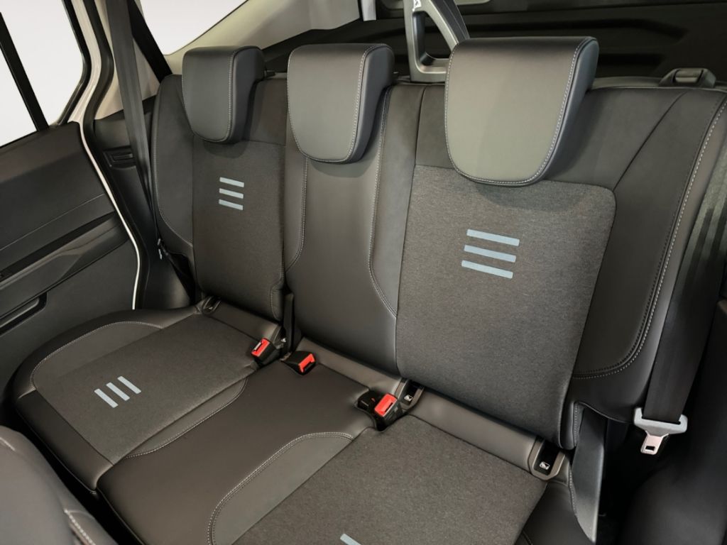 Ford Tourneo Courier 2025