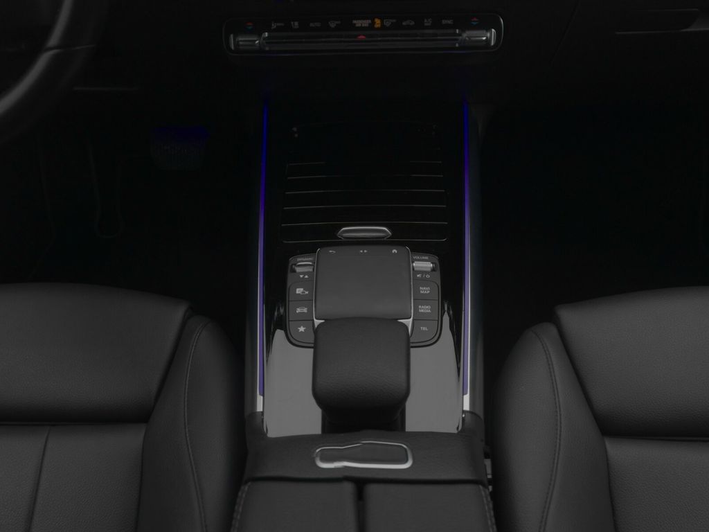 Mercedes-Benz GLA 180 2021