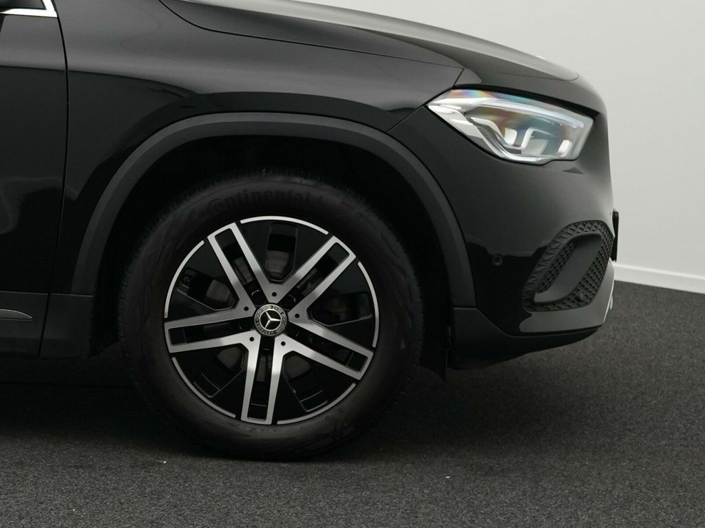 Mercedes-Benz GLA 180 2021