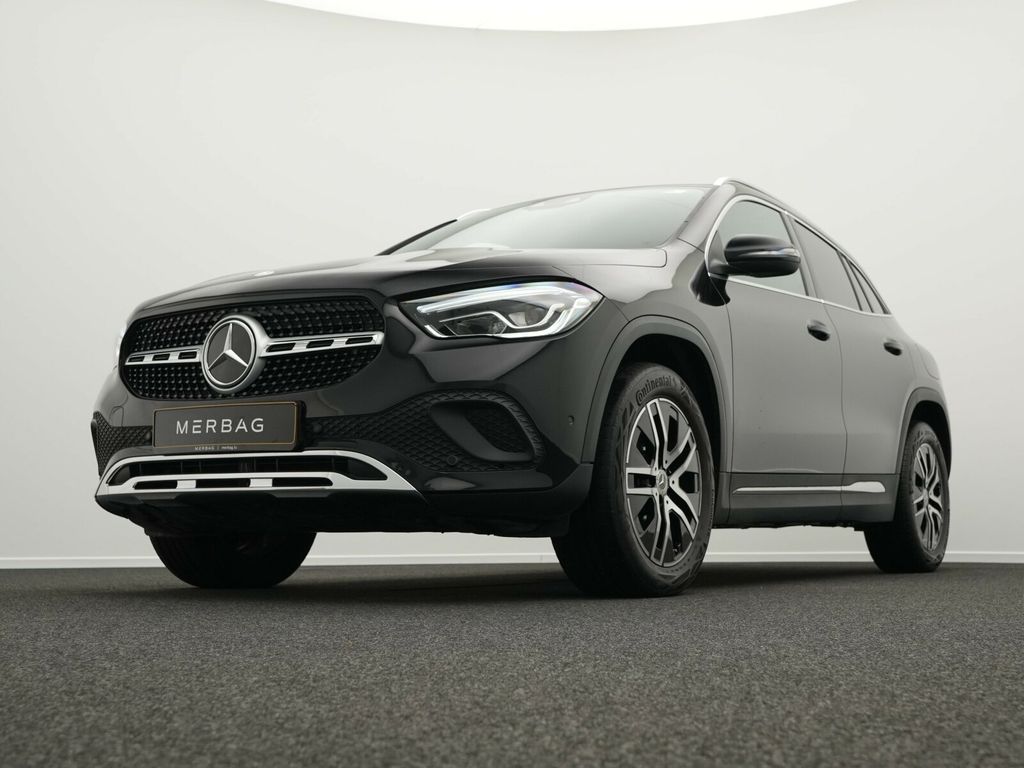 Mercedes-Benz GLA 180 2021