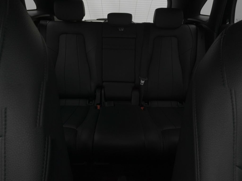 Mercedes-Benz GLA 180 2021