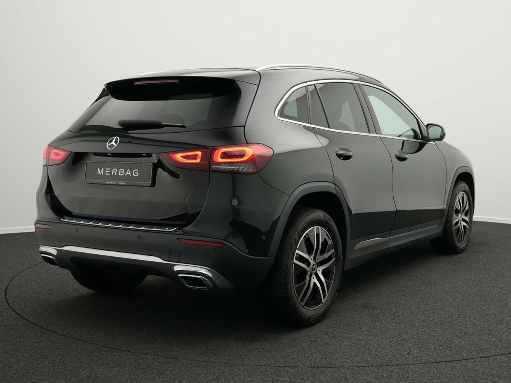 Mercedes-Benz GLA 180 2021