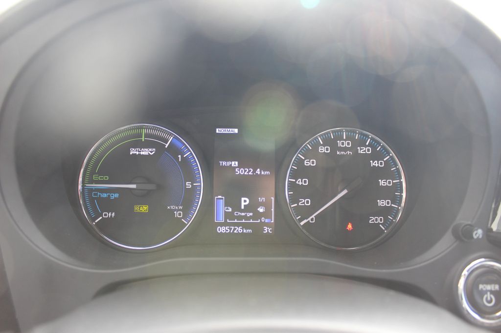 Mitsubishi Plug-in Hybrid Outlander 2019