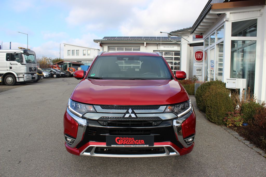 Mitsubishi Plug-in Hybrid Outlander 2019