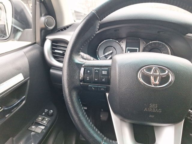 Toyota Hilux 2021