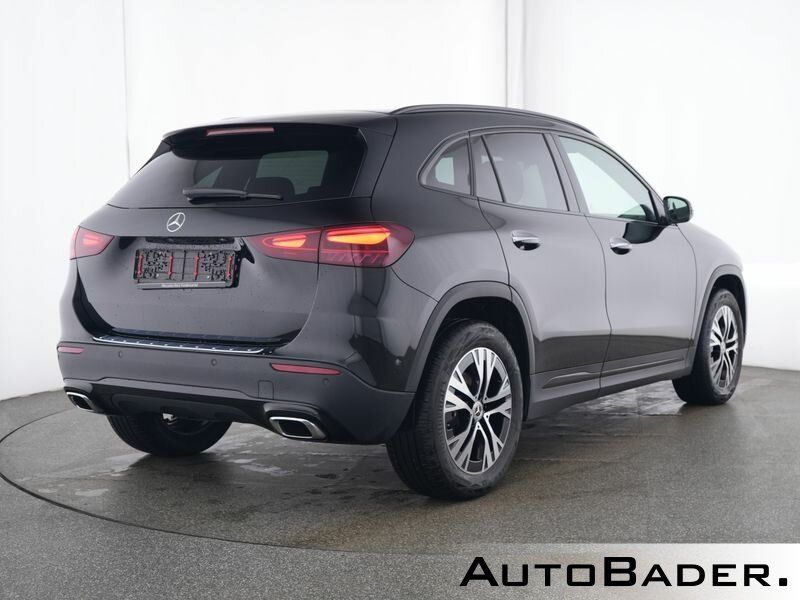 Mercedes-Benz GLA 180 2024