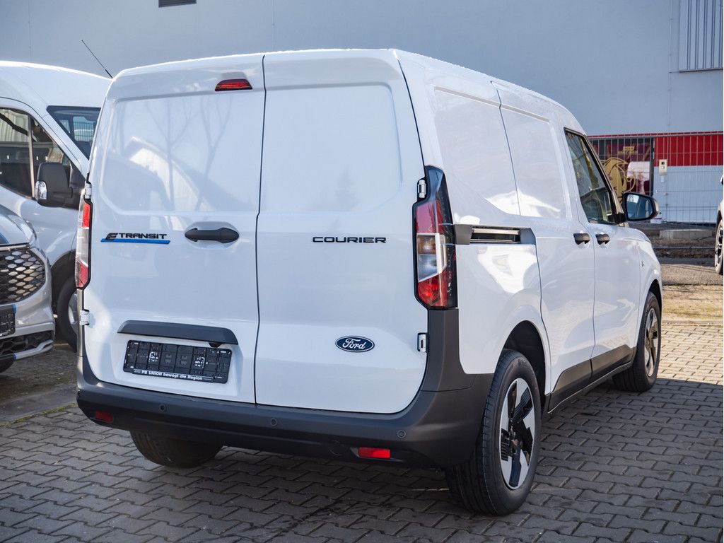 Ford Transit Courier 2025