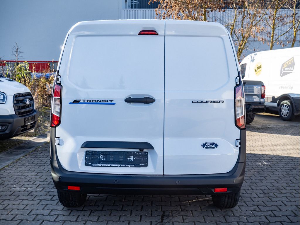 Ford Transit Courier 2025