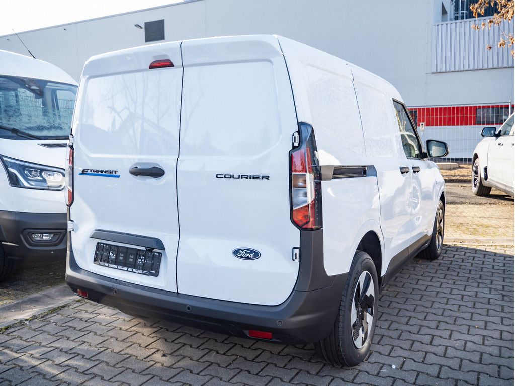 Ford Transit Courier 2025