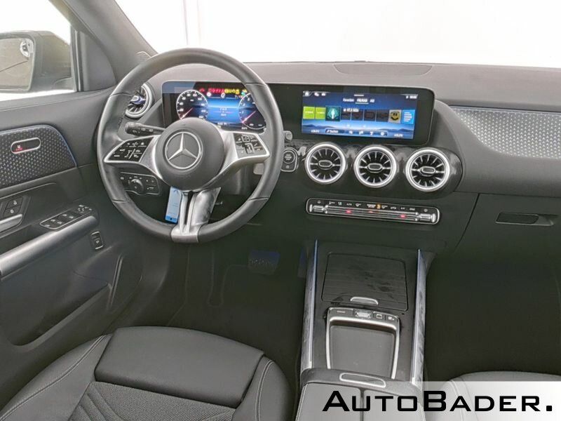 Mercedes-Benz GLA 180 2024