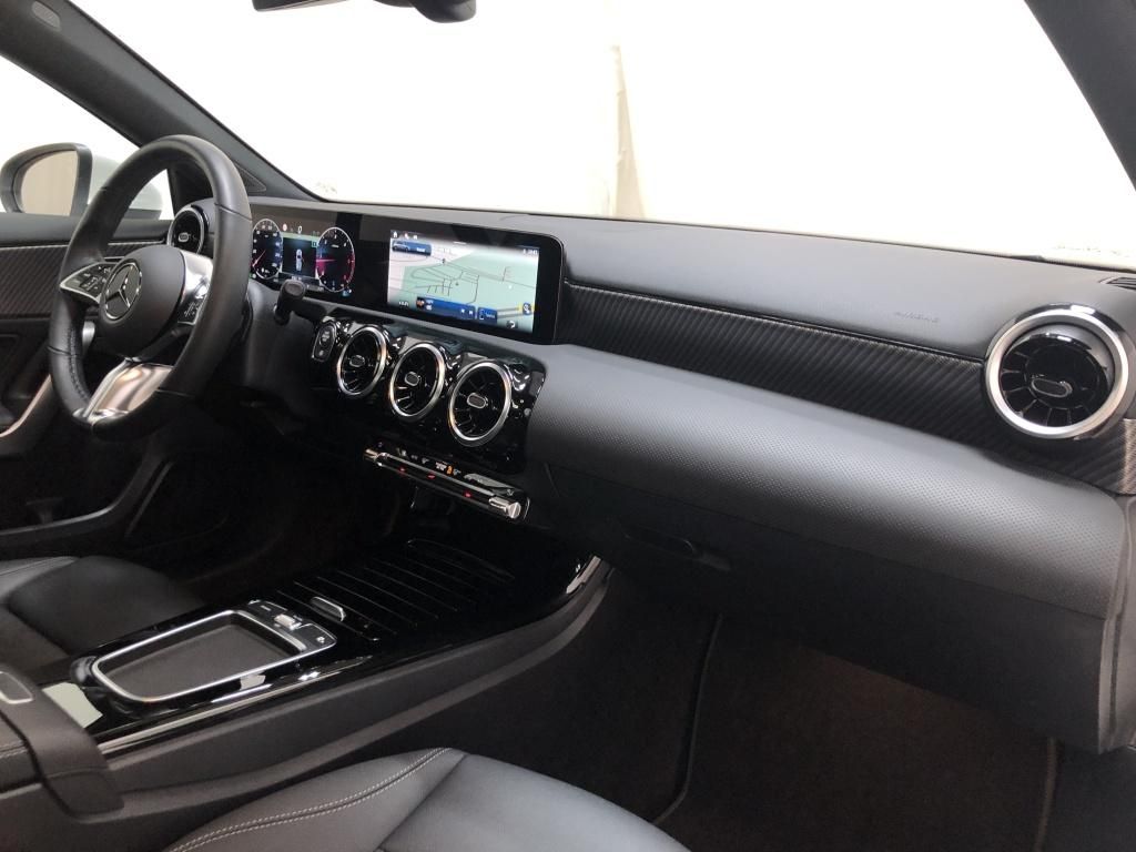 Mercedes-Benz A 200 2024