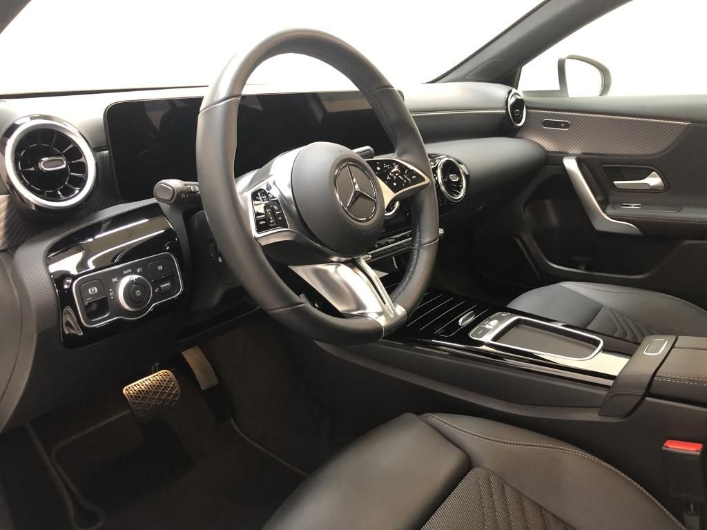 Mercedes-Benz A 200 2024