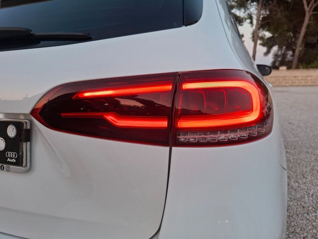 Mercedes-Benz B 180 2020