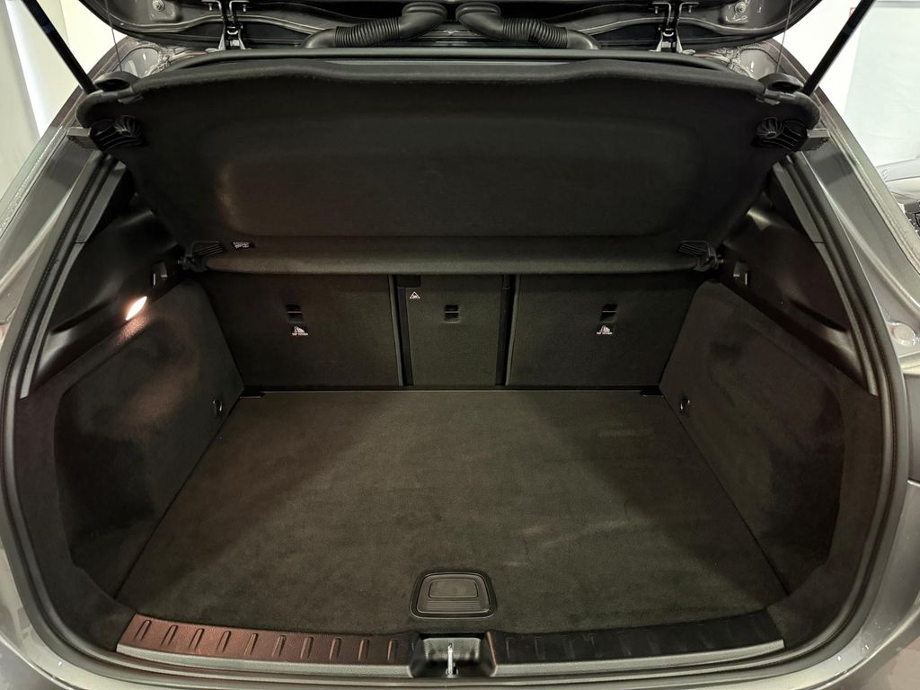 Mercedes-Benz GLA 200 2022