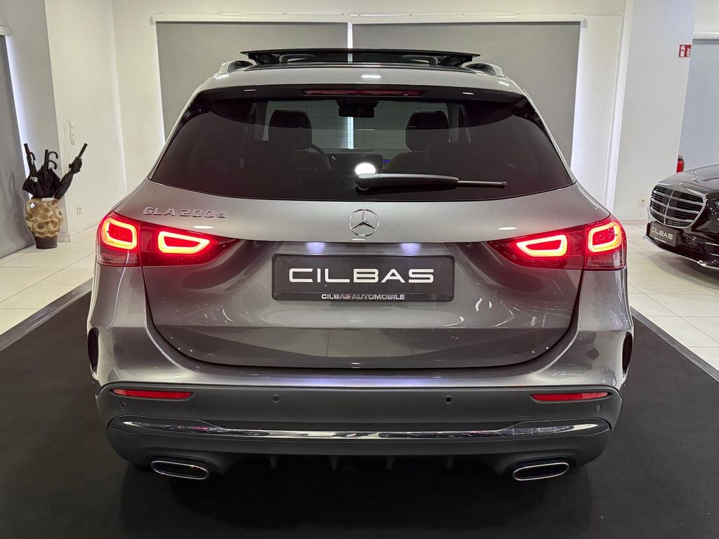 Mercedes-Benz GLA 200 2022
