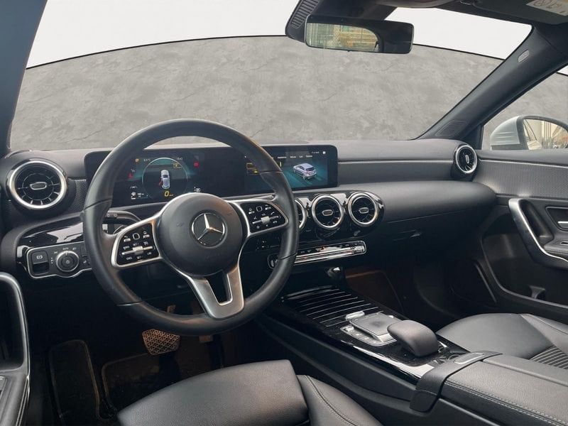 Mercedes-Benz A 200 2021