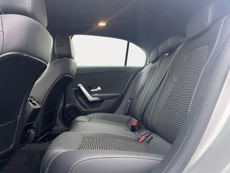 Mercedes-Benz A 200 2021