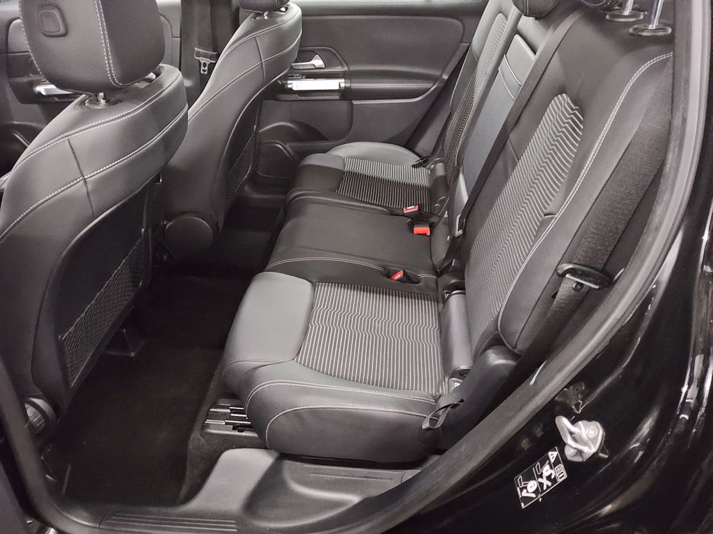 Mercedes-Benz GLB 200 2022