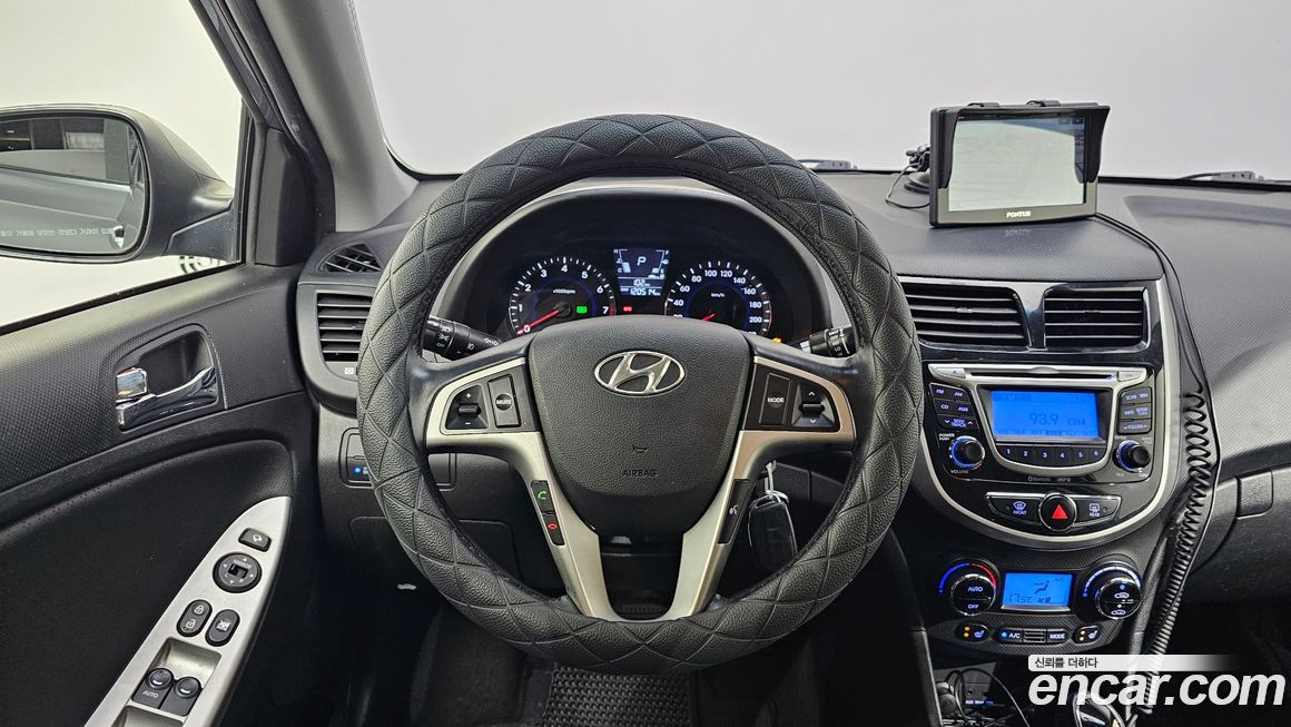 Hyundai Accent 2014
