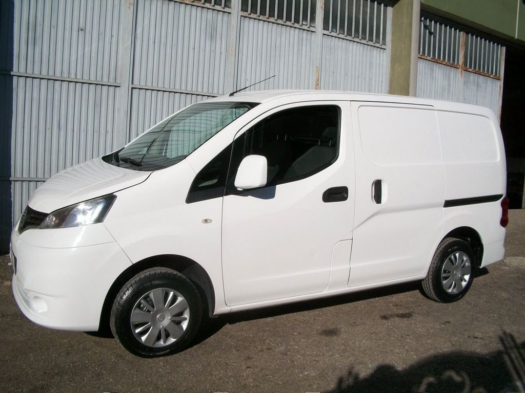 Nissan NV200 2017