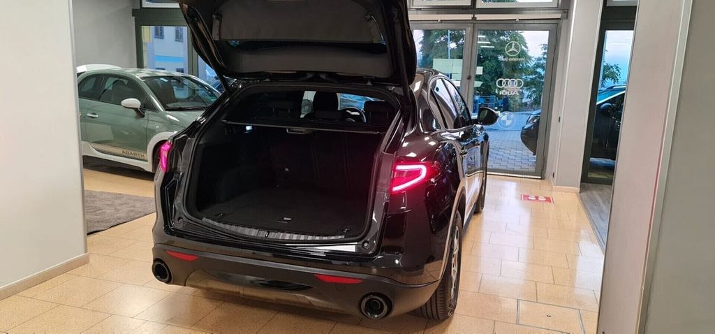 Alfa Romeo Stelvio 2022