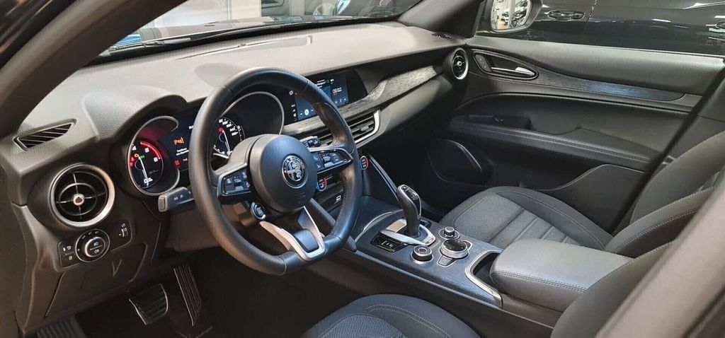 Alfa Romeo Stelvio 2022