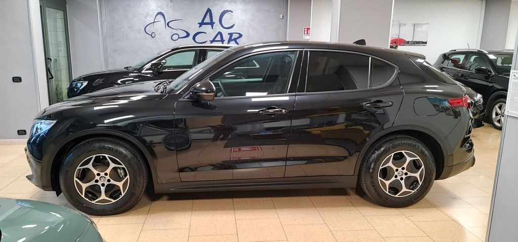 Alfa Romeo Stelvio 2022