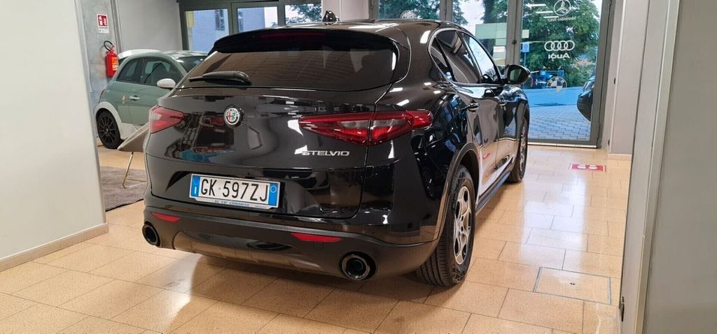 Alfa Romeo Stelvio 2022