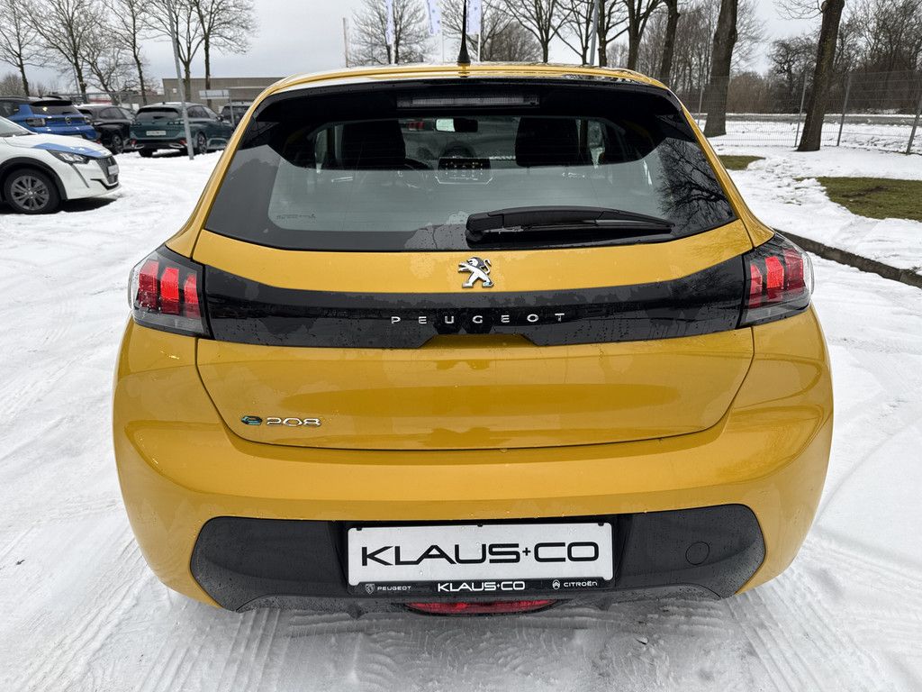 Peugeot 208 2021