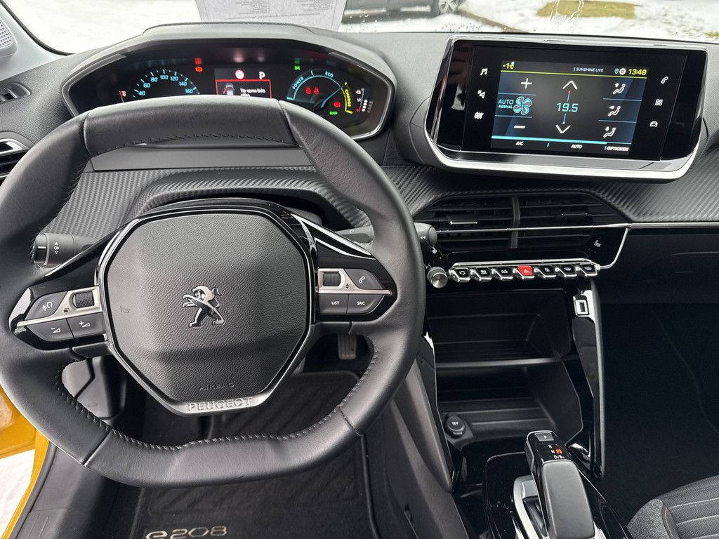 Peugeot 208 2021