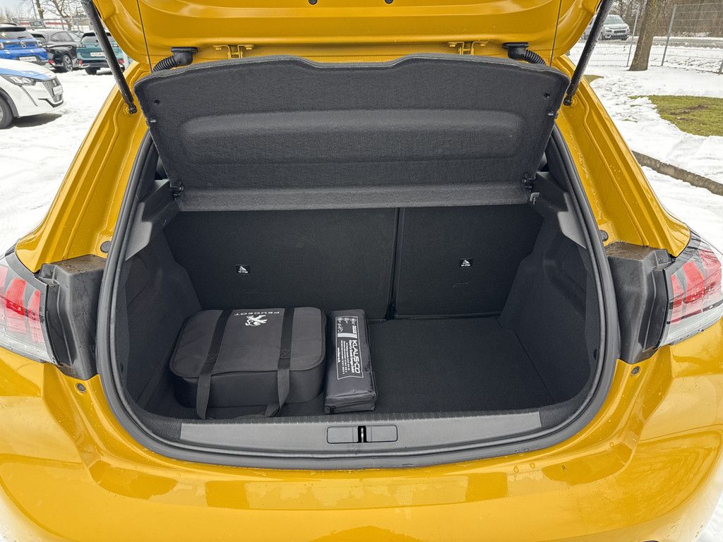 Peugeot 208 2021