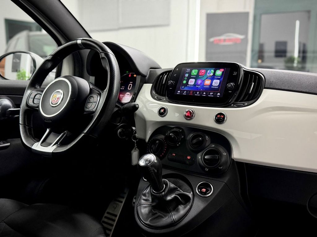 Abarth 595 2022