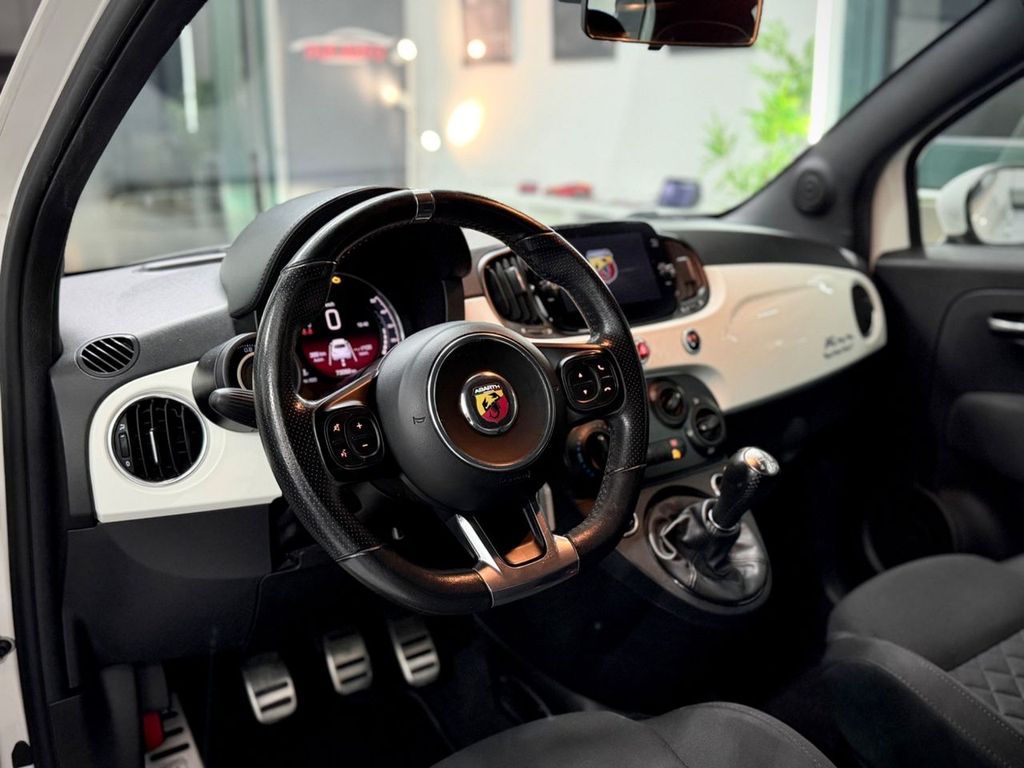 Abarth 595 2022