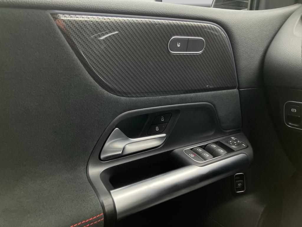 Mercedes-Benz B 200 2024