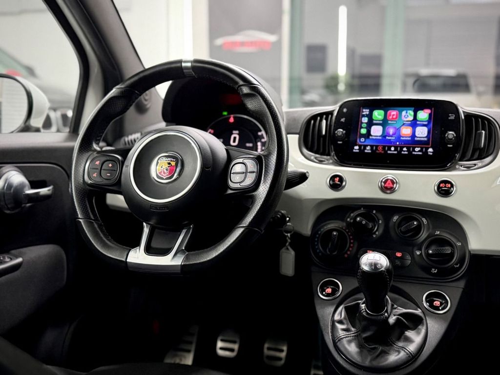 Abarth 595 2022