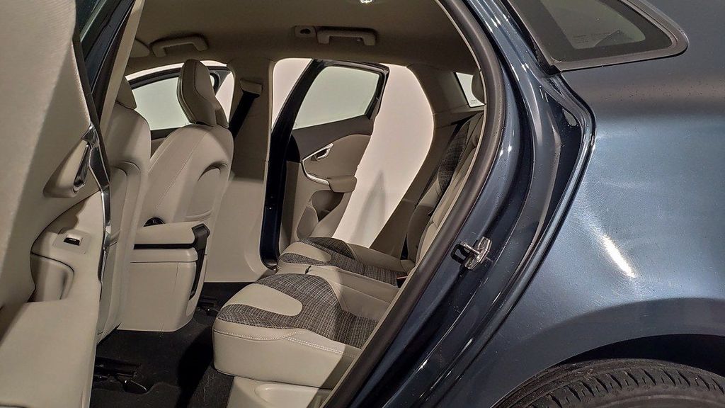 Volvo V40 2016