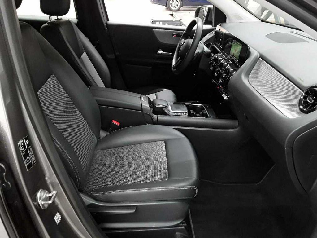 Mercedes-Benz B 250 2021