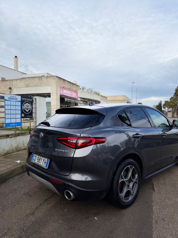 Alfa Romeo Stelvio 2020