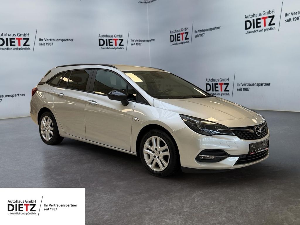 Opel Astra 2022