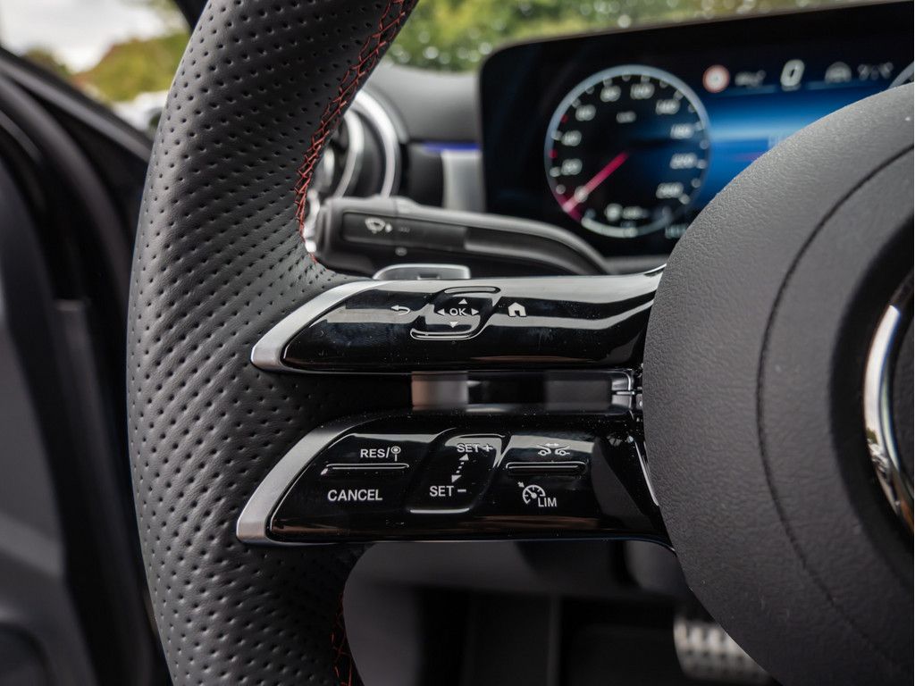 Mercedes-Benz A 180 2025