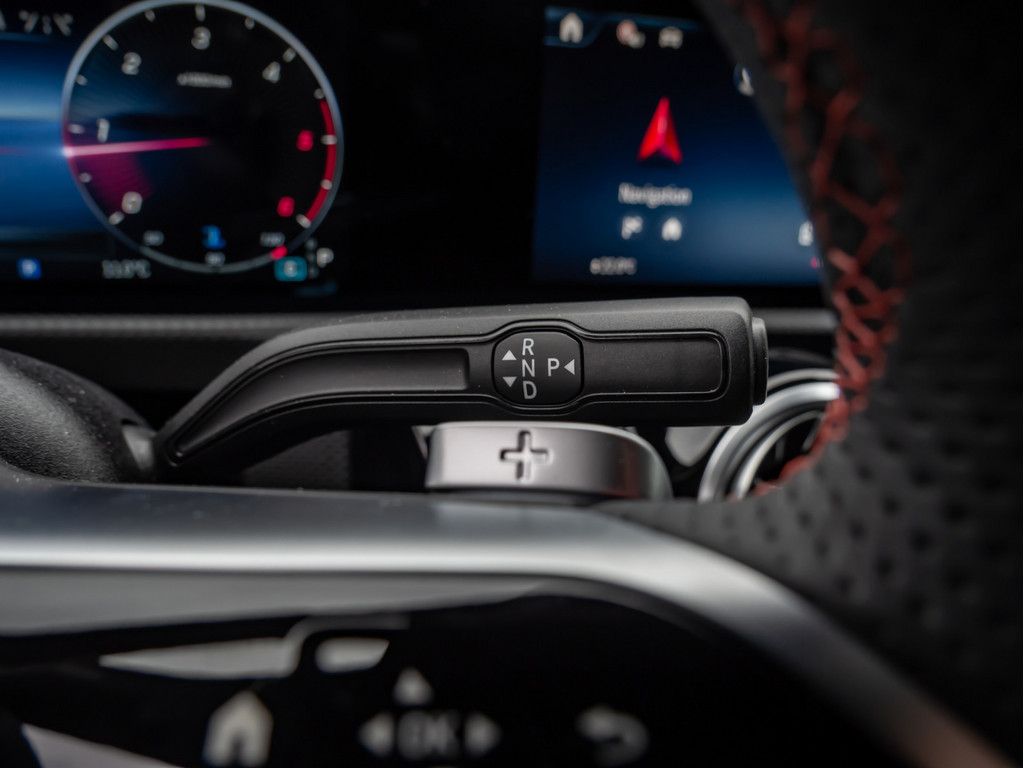 Mercedes-Benz A 180 2025