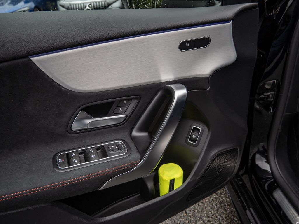 Mercedes-Benz A 180 2025