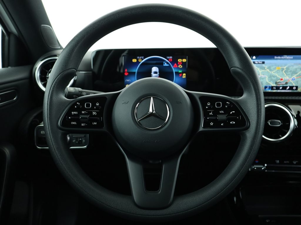 Mercedes-Benz A 180 2021