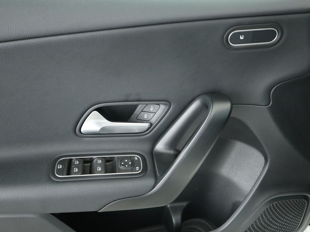 Mercedes-Benz A 180 2021