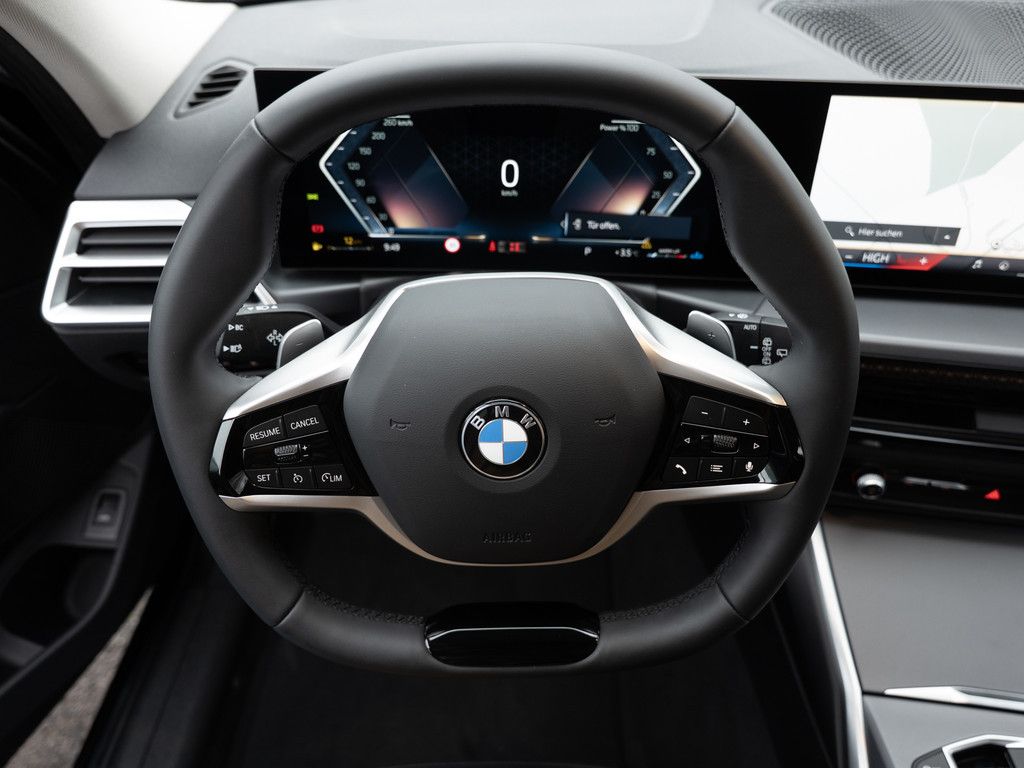 BMW 318 2025