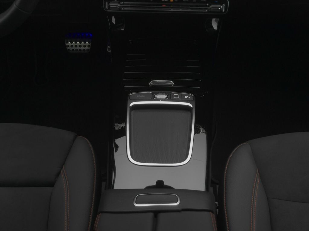 Mercedes-Benz A 200 2024